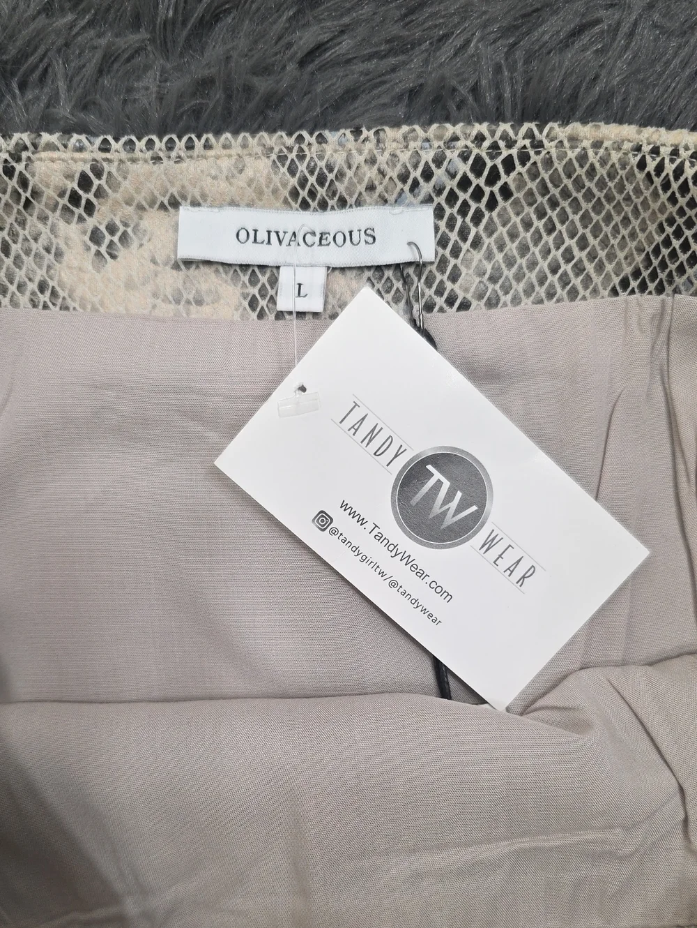 Olivaceous- Snake-Print Mini Skirt. Size L. NWT! - Picture 6 of 7